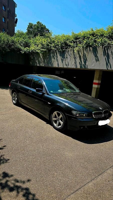 Second-hand BMW 730 231 CP (169 kW) 2005 Negru Berlinǎ