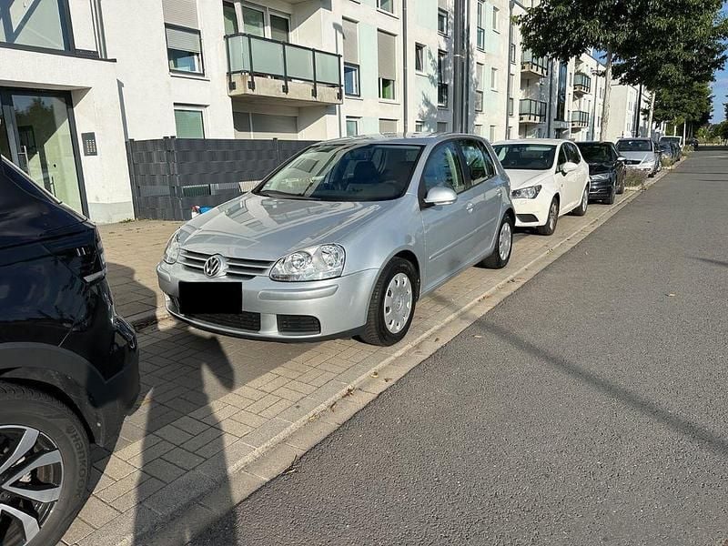 Silber Gebraucht 2006 VW Golf V Comfortline Limousine | 3.000 € (Fairer Preis) - Bild 1/4