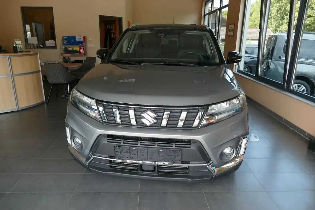 Gebraucht Suzuki Vitara Comfort 129 PS (94 kW) 2020 Grau SUV