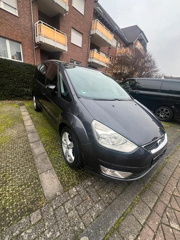 Grau Gebraucht 2009 Ford Galaxy Van / Kleinbus | 3.599 € (Superpreis) - Bild 1/4
