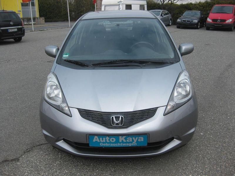 Gebraucht Honda Jazz Trend 90 PS (66 kW) 2011 Silber Kleinwagen