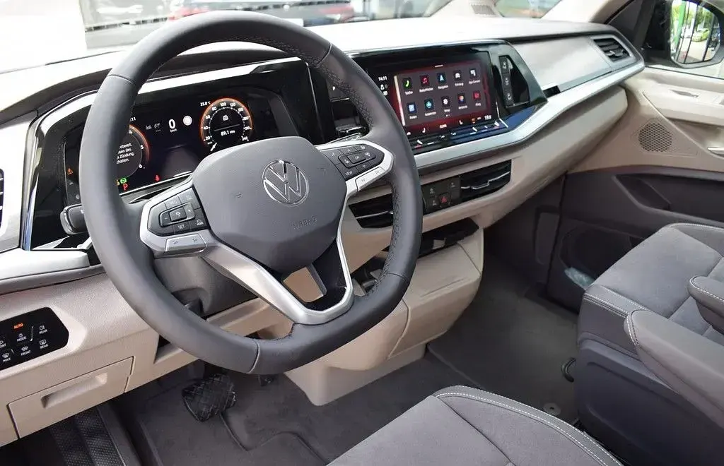 Używany VW T7 Edition 150 KM (110 kW) 2025 Szary Van