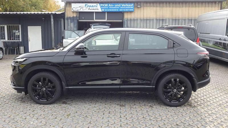 Gebraucht Honda HR-V Elegance 107 PS (78 kW) 2022 Crystal black SUV