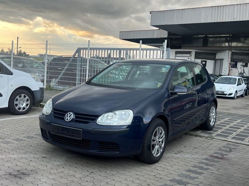 Blau Gebraucht 2004 VW Golf IV Comfortline Limousine | 850 € (Superpreis) - Bild 1/4