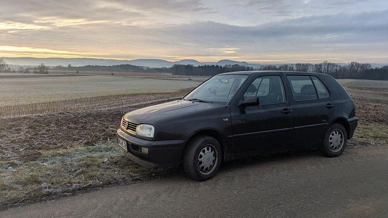 Gebraucht VW Golf III Family 75 PS (55 kW) 1997 Schwarz Limousine