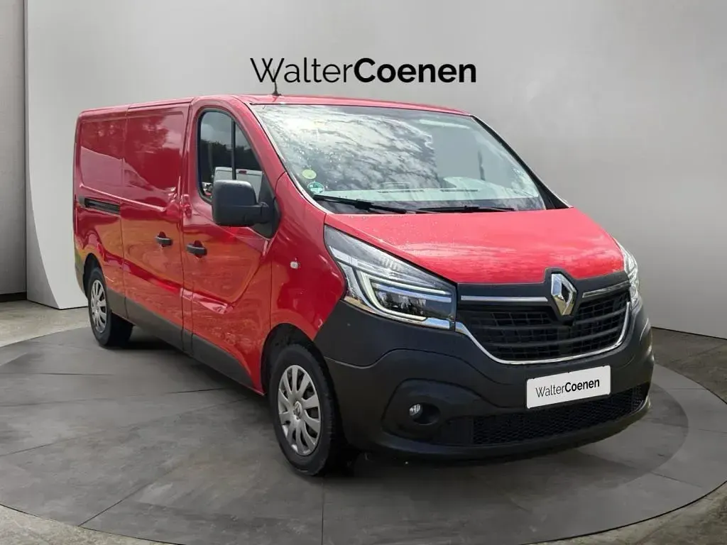 Gebraucht Renault Trafic Komfort 145 PS (106 kW) 2021 Rot Van / Kleinbus