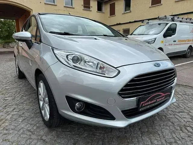 Gebraucht Ford Fiesta Titanium 134 PS (98 kW) 2017 Silber Kleinwagen