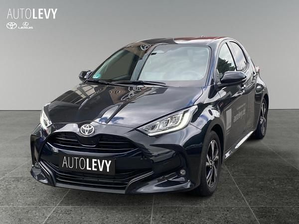 Schwarz (schwarz) Gebraucht 2025 Toyota Yaris Kleinwagen | 28.540 € (Etwas zu teuer) - Bild 1/4