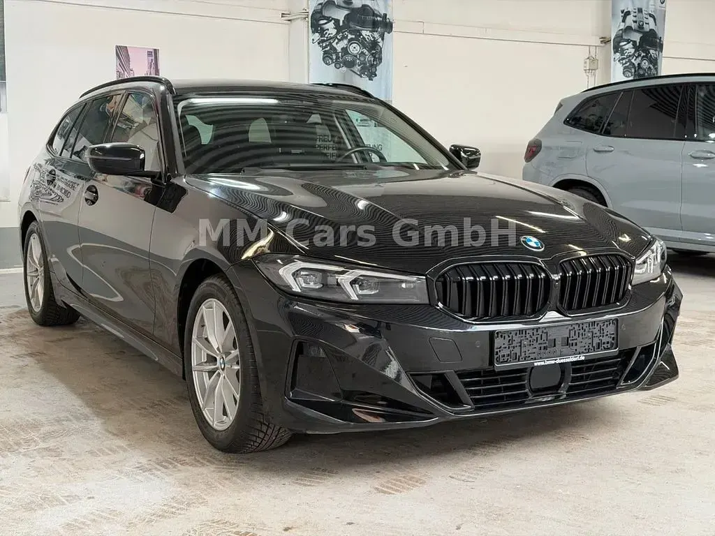 Gebraucht BMW 320 Sport Line 190 PS (139 kW) 2023 Schwarz Kombi