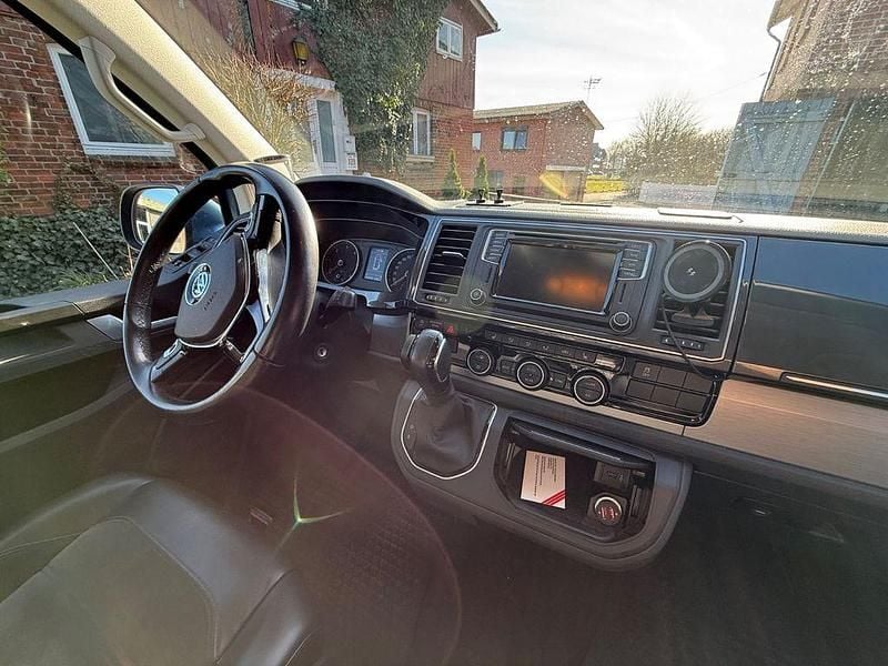 Gebraucht VW California Beach 150 PS (110 kW) 2018 Blau Van