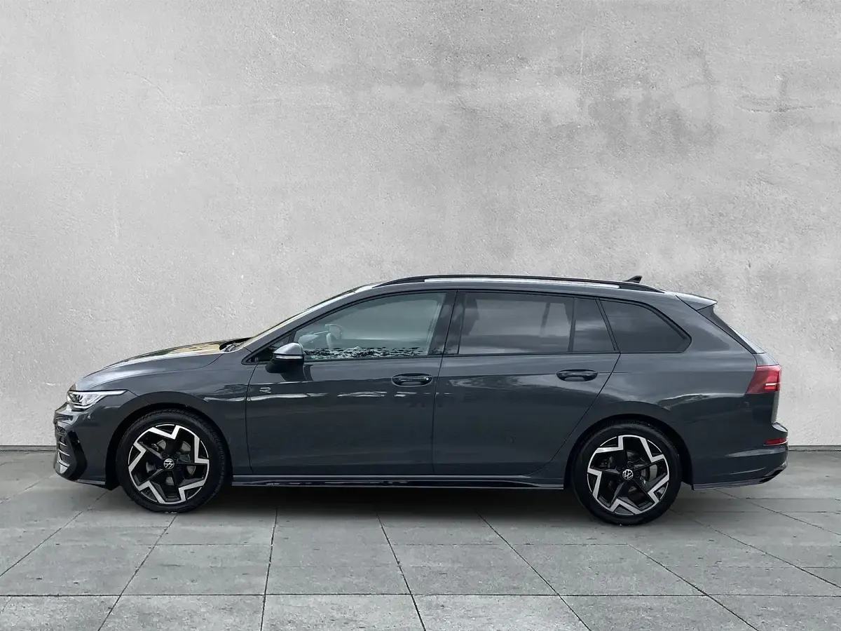 Gebraucht VW Golf VIII R-line 150 PS (110 kW) 2025 Grau Kombi