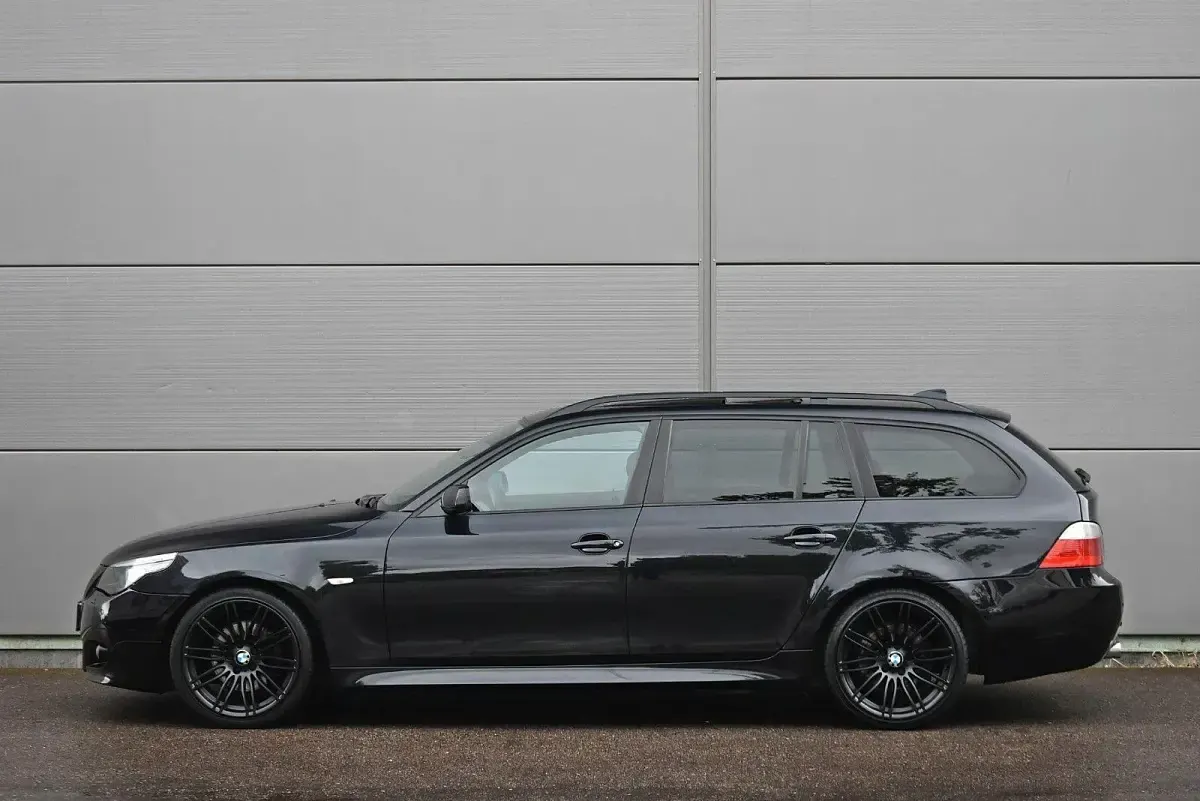 Gebraucht BMW 530 Performance 258 PS (189 kW) 2006 Schwarz Kombi