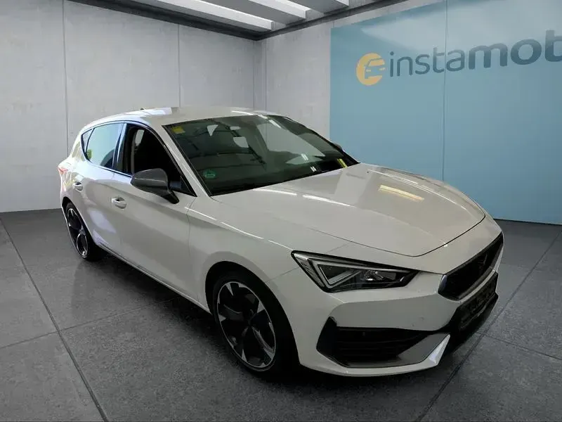 Gebraucht Cupra Leon 150 PS (110 kW) 2023 Weiß Kleinwagen