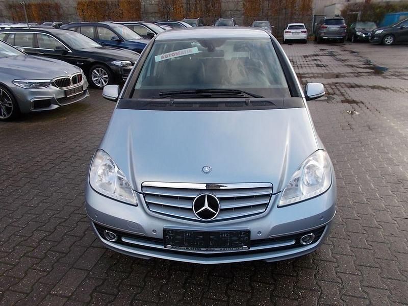 Gebraucht Mercedes A150 Elegance 95 PS (69 kW) 2008 Blau Limousine
