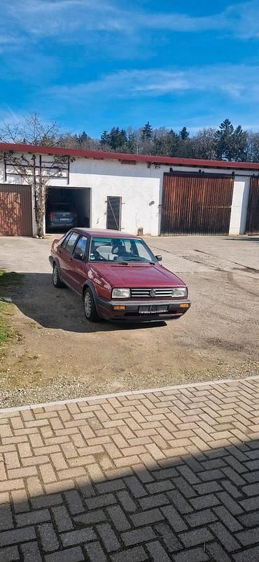 Second-hand VW Jetta 90 CP (66 kW) 1990 Roșu Berlinǎ