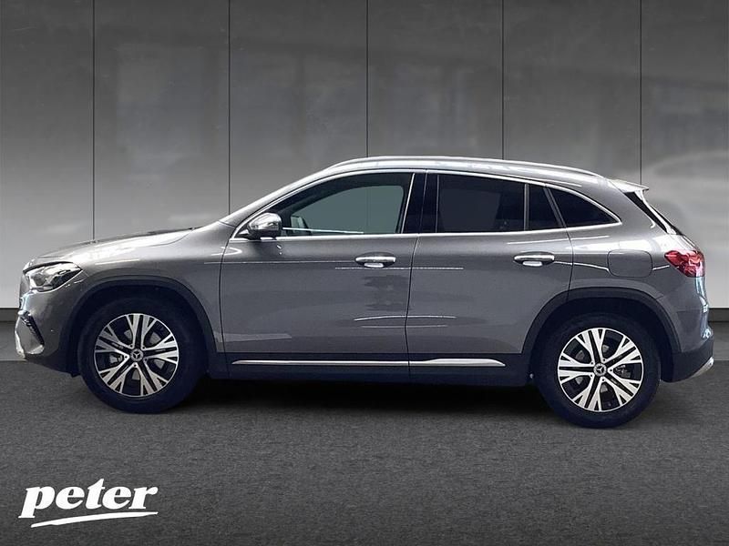 Gebraucht Mercedes GLA200 Advanced Plus 163 PS (119 kW) 2025 Grau SUV