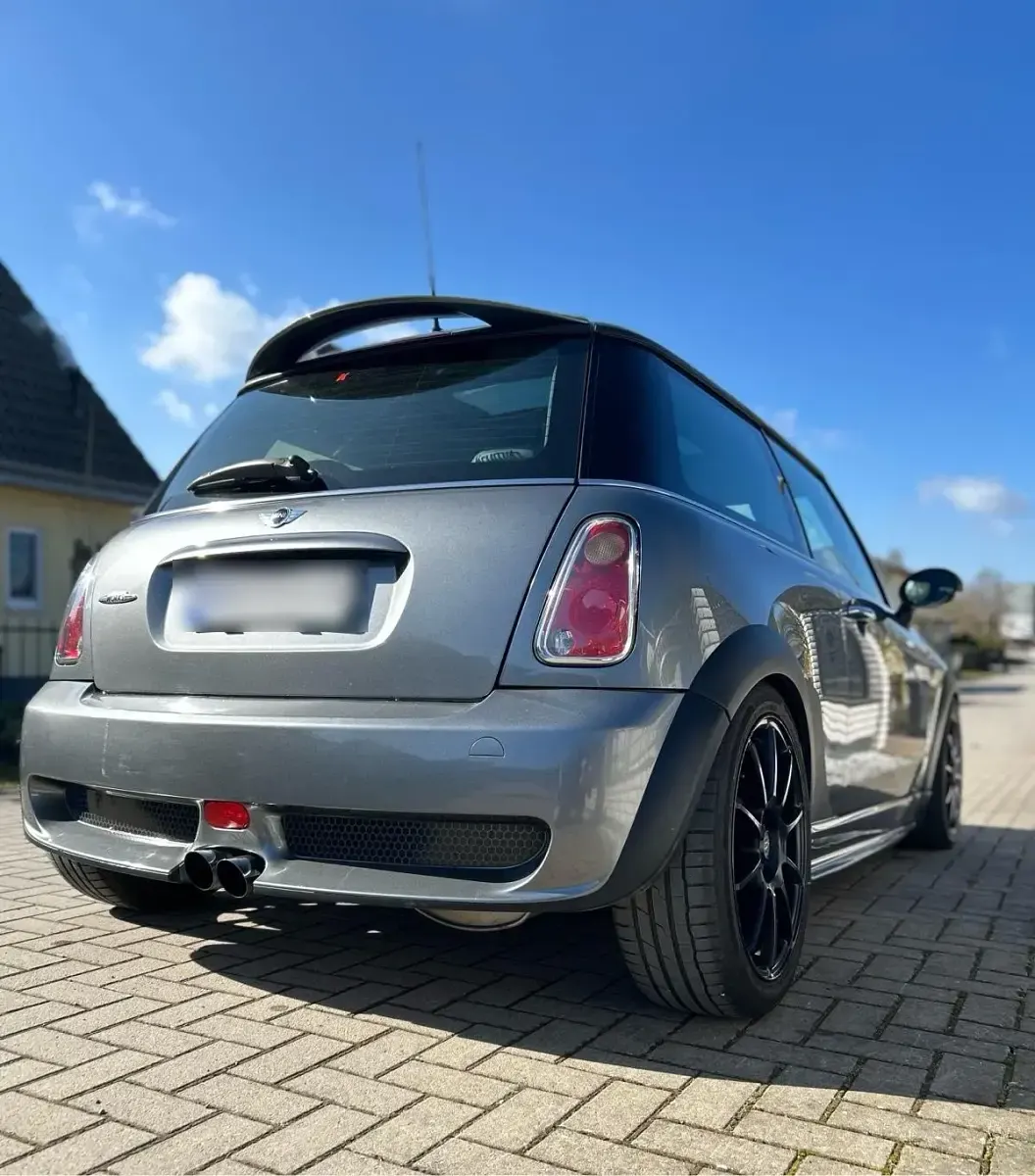 Second-hand Mini John Cooper Works 211 CP (155 kW) 2006 Argintiu Hatchback