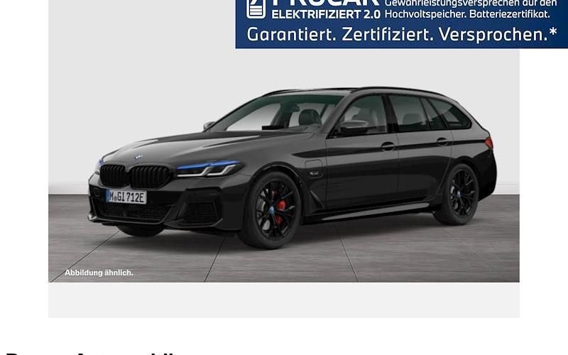 Schwarz Gebraucht 2023 BMW 530e M Sport Kombi | 41.810 € (Etwas zu teuer) - Bild 1/4