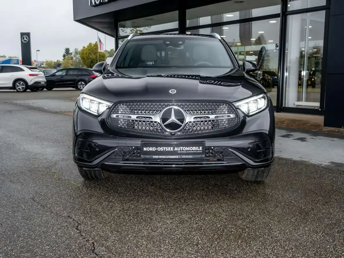Gebraucht Mercedes GLC300 AMG 269 PS (197 kW) 2025 Graphitgrau metallic SUV