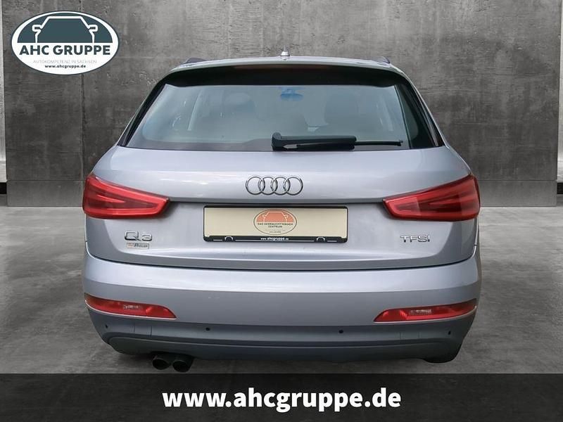 Gebraucht Audi Q3 Comfort 150 PS (110 kW) 2015 Silber SUV
