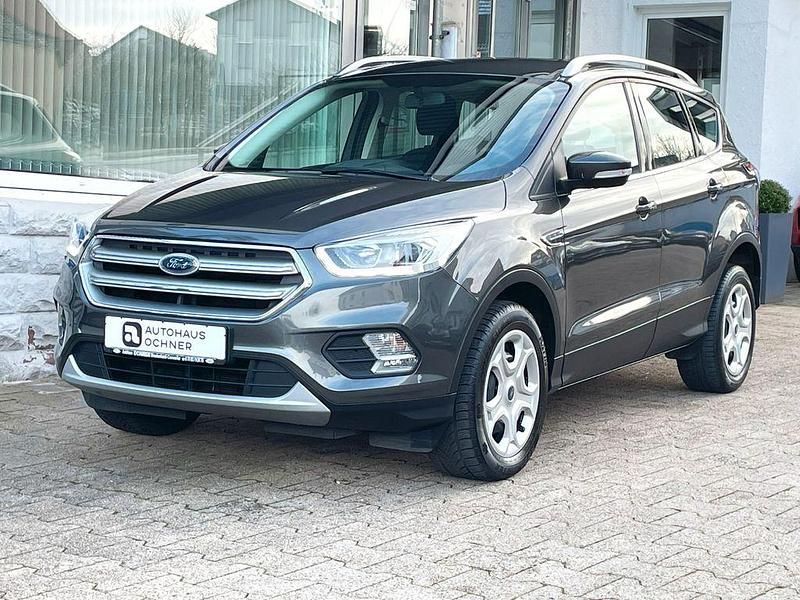 Gebraucht Ford Kuga Cool & Connect 150 PS (110 kW) 2018 Grau SUV
