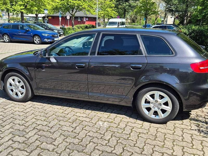 Usata Audi A3 Ambiente 105 CV (77 kW) 2012 Grigio Utilitaria