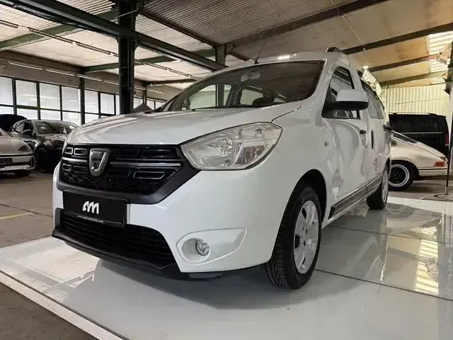 Gebraucht Dacia Dokker Comfort 102 PS (75 kW) 2018 Weiß Van / Kleinbus