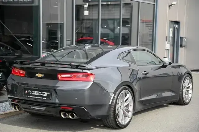 Usado Chevrolet Camaro 453 HP (333 kW) 2017 Cinzento Coupé