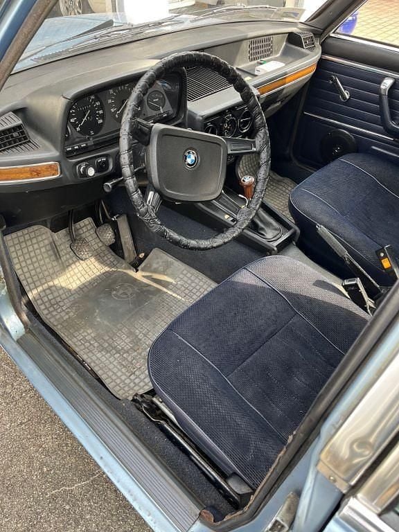 Gebraucht BMW 518 90 PS (66 kW) 1975 Blau Limousine