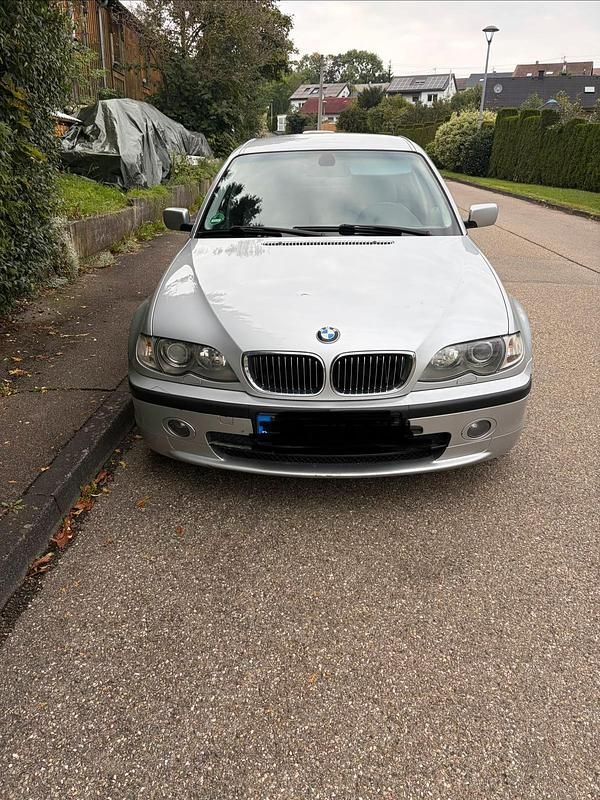 Silber Gebraucht 2003 BMW 330 Limousine | 7.000 € (Fairer Preis) - Bild 1/4