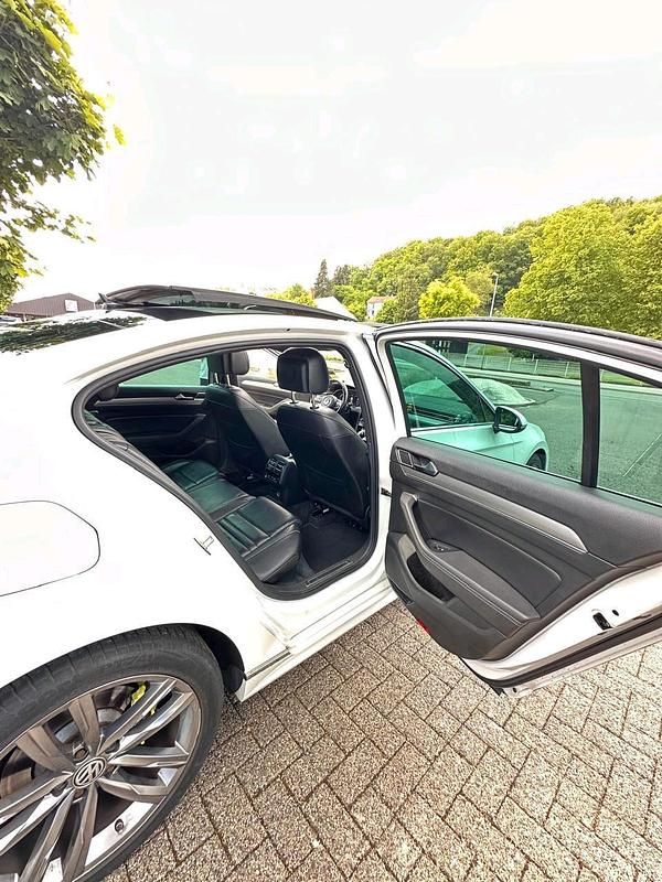 Gebraucht VW Passat 220 PS (161 kW) 2016 Weiß Limousine