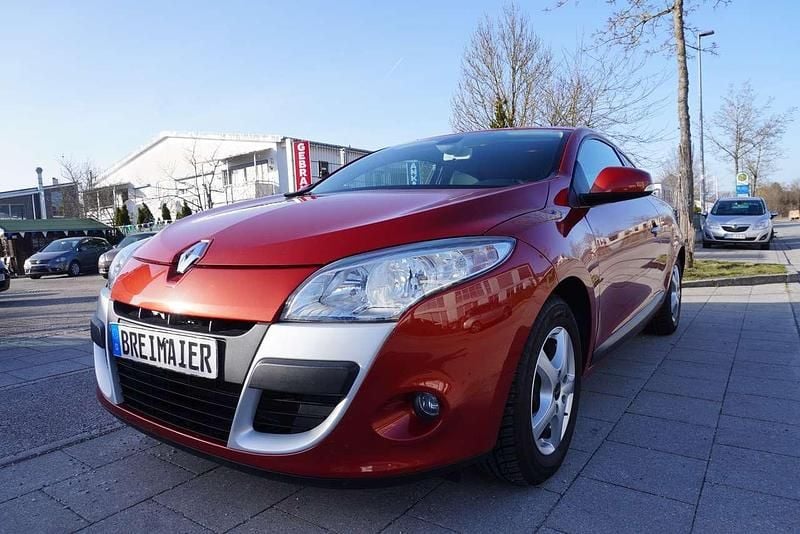 Gebraucht Renault Mégane Coupé Dynamique 110 PS (80 kW) 2010 Orangefarben cayenne Coupé