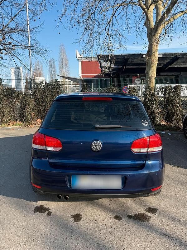 Gebraucht VW Golf VI 122 PS (89 kW) 2008 Blau Kleinwagen