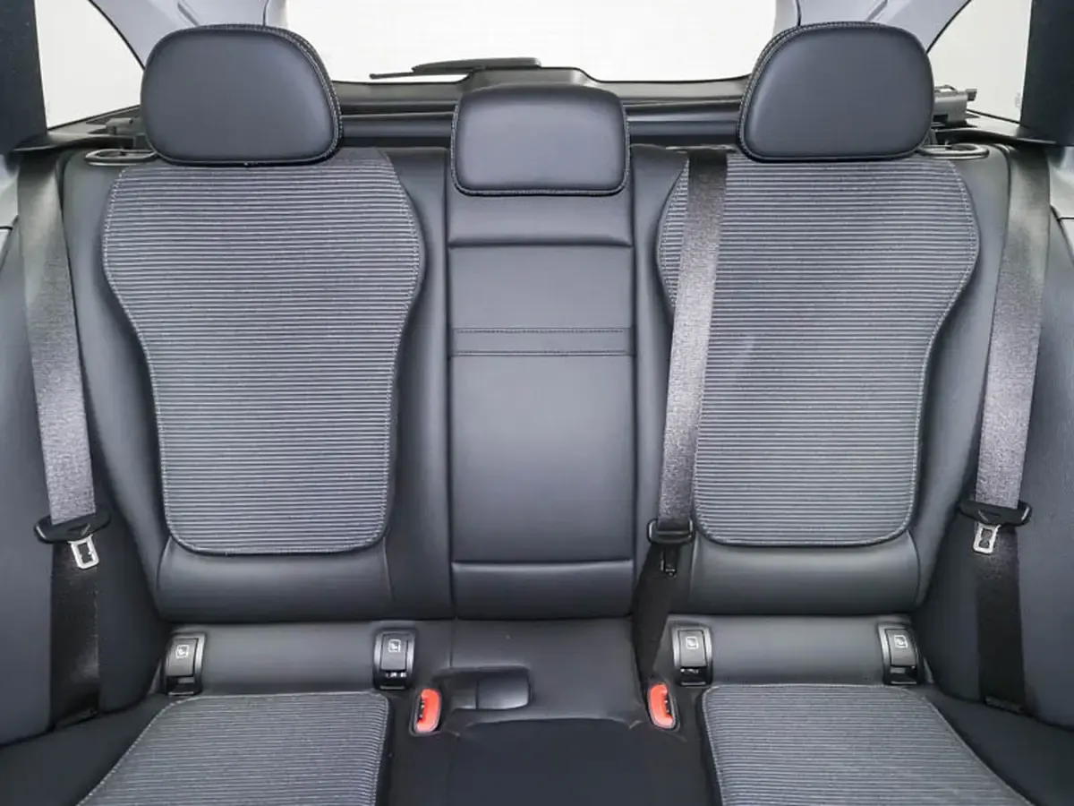 Gebraucht Mercedes C180 Avantgarde 125 PS (91 kW) 2025 Szary Kombi