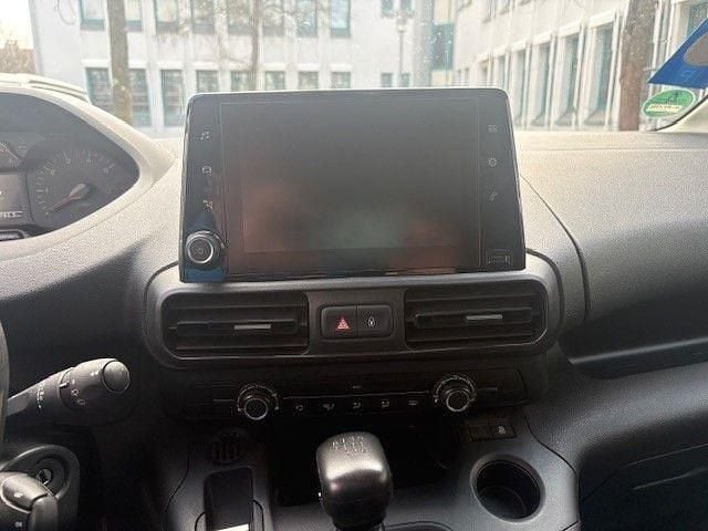 Gebraucht Peugeot Partner 131 PS (96 kW) 2019 Weiß Van / Kleinbus