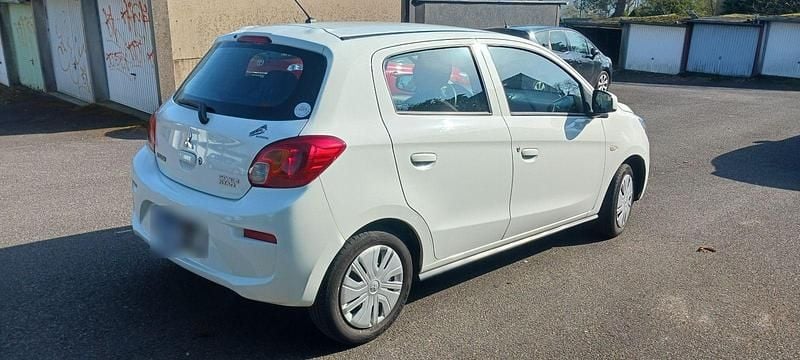 Gebraucht Mitsubishi Space Star 71 PS (52 kW) 2019 Weiß Kleinwagen