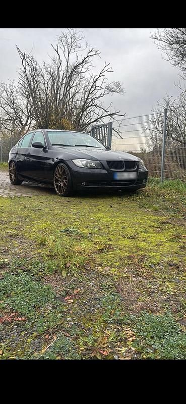 Gebraucht BMW 330 231 PS (169 kW) 2008 Schwarz Limousine