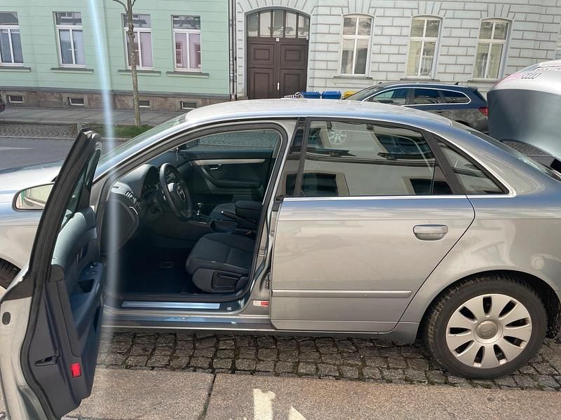 Gebraucht Audi A4 131 PS (96 kW) 2007 Silber Limousine