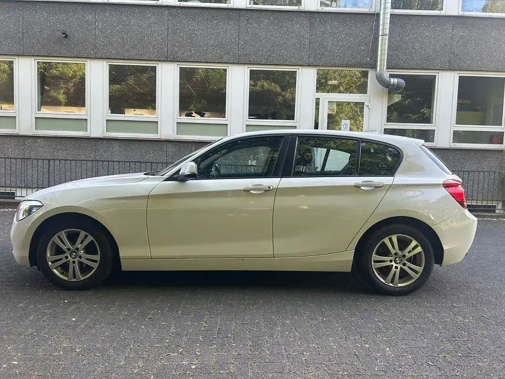 Gebraucht BMW 116 136 PS (100 kW) 2012 Weiß Kleinwagen
