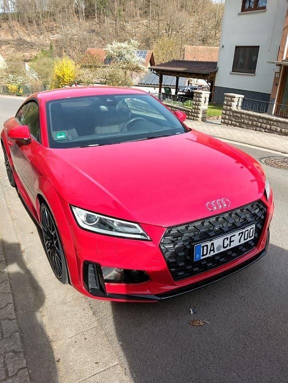 Gebraucht Audi TT Ambiente 245 PS (180 kW) 2021 Rot Coupé