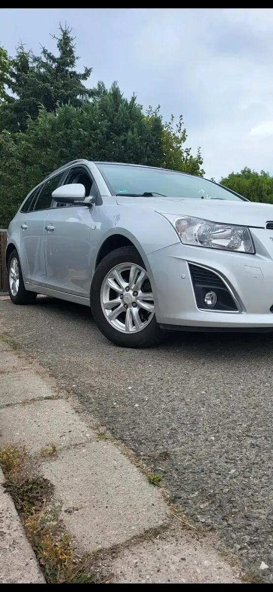 Gebraucht Chevrolet Cruze 131 PS (96 kW) 2013 Grau Kombi