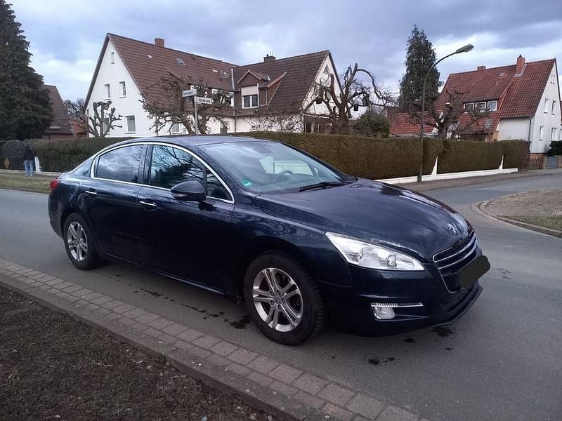 Gebraucht Peugeot 508 Allure 156 PS (114 kW) 2011 Blau Limousine