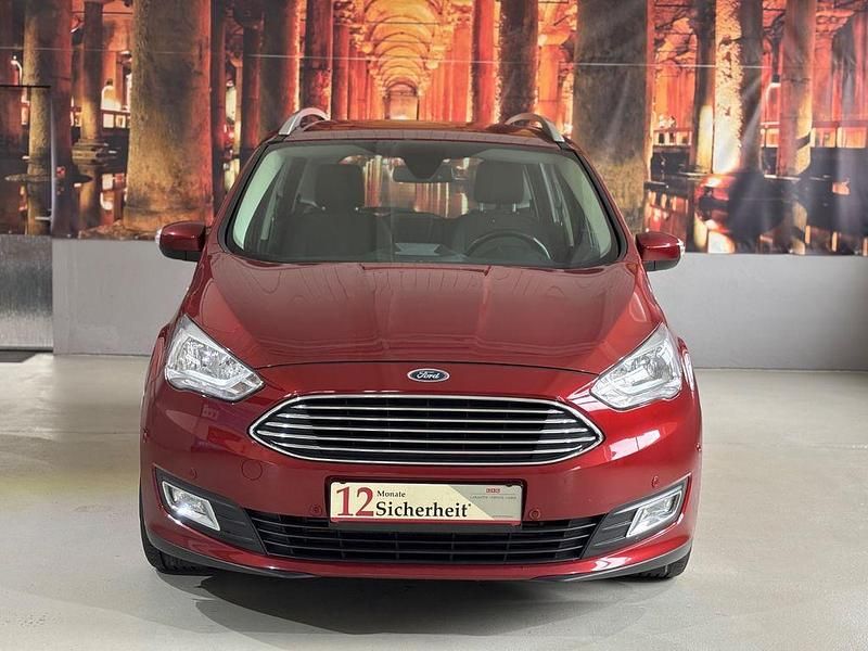 Rot Gebraucht 2015 Ford Grand C-Max Titanium Van / Kleinbus | 11.950 € (Fairer Preis) - Bild 1/4