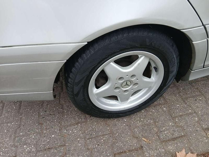 Silber Gebraucht 2004 Mercedes C200 Classic Kombi | 1.800 € (Fairer Preis) - Bild 1/2