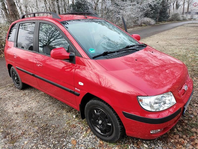 Rot Gebraucht 2004 Hyundai Matrix Van / Kleinbus | 3.150 € (Fairer Preis) - Bild 1/4