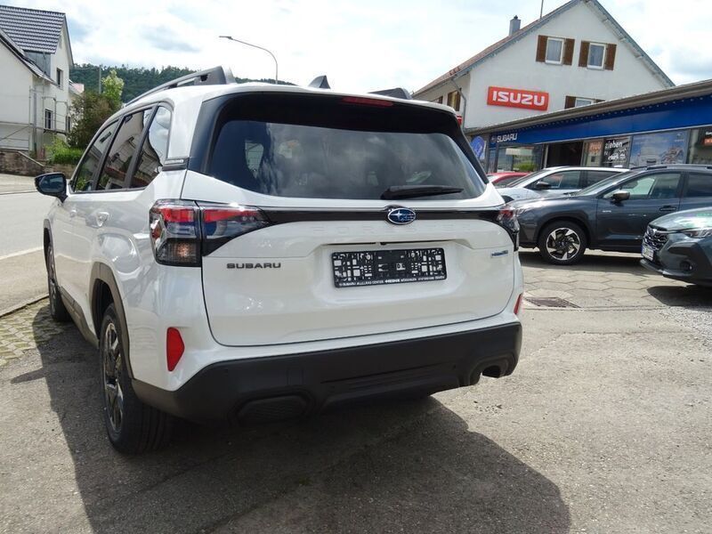 Neu Subaru Forester Exclusive+ 136 PS (100 kW) 2025 Weiß SUV