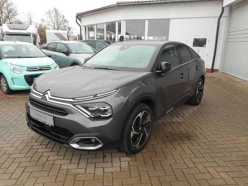 Gebraucht Citroën C4 Shine 131 PS (96 kW) 2023 Grau SUV