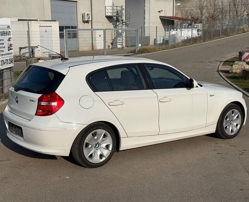 Gebraucht BMW 116 Advantage 122 PS (89 kW) 2010 Weiß Kleinwagen
