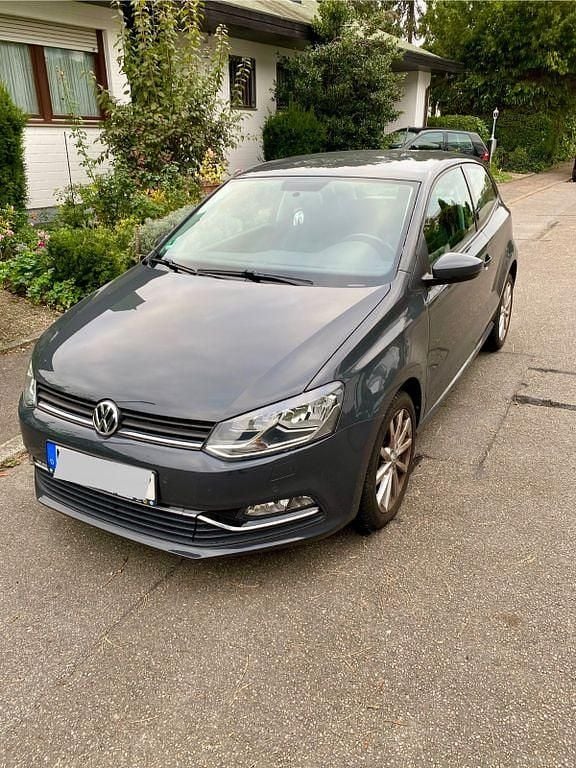 Grau Gebraucht 2017 VW Polo Highline Kleinwagen | 9.100 € (Guter Preis) - Bild 1/4