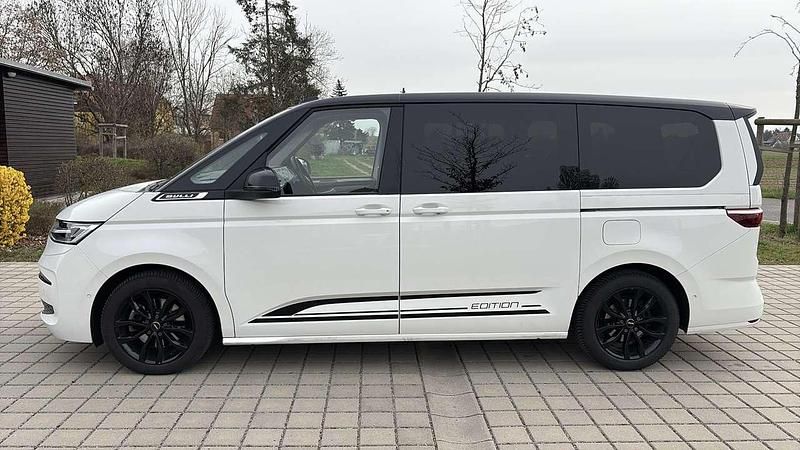 Second-hand VW Multivan Edition 150 CP (110 kW) 2024 Alb Monovolum